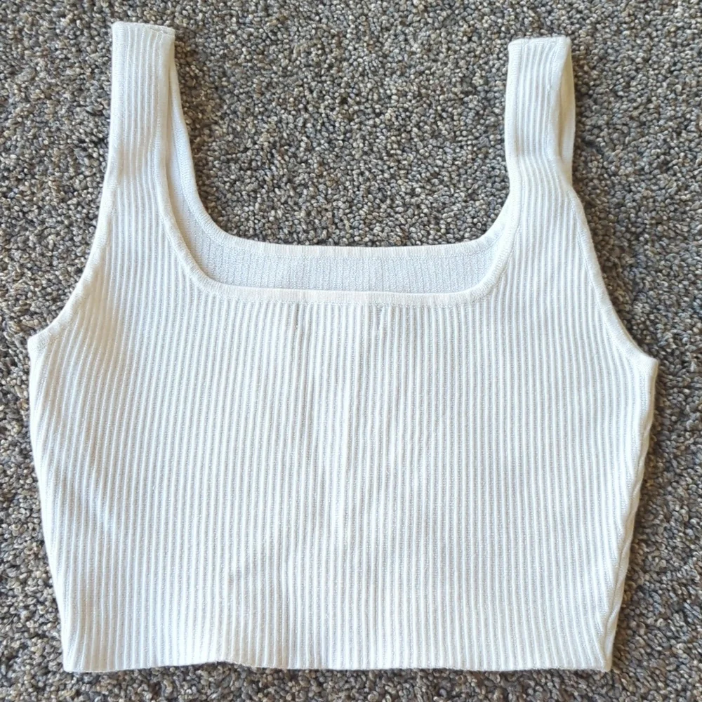 House Of Harlow 1960 Crop Top - Picture 6 of 6